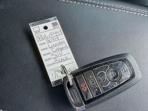 Used 2024 Lincoln Corsair AWD image 34