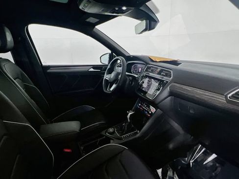 Used 2024 Volkswagen Tiguan SEL R-Line AWD/4WD image 10