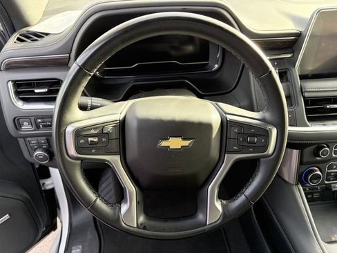 Used 2024 Chevrolet Suburban LT image 9