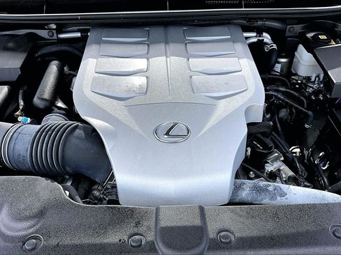 Used 2023 Lexus GX 460 Premium w/ Premium Package AWD/4WD image 32