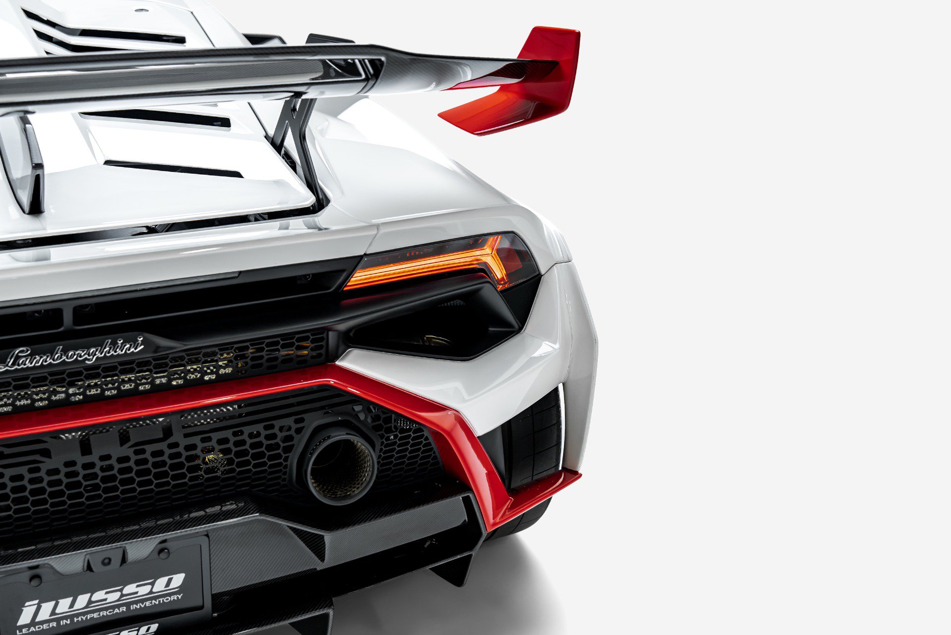Used 2022 Lamborghini Huracan STO RWD image 36
