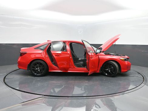 Used 2025 Honda Civic Sport image 40