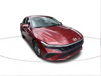 Used 2024 Hyundai Elantra SEL FWD video 1