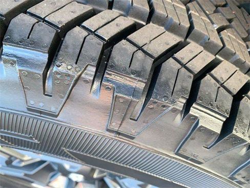 Certified 2021 Toyota Tacoma TRD Off-Road image 31