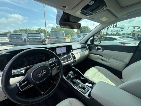 Certified 2021 Kia Sorento SX FWD image 10