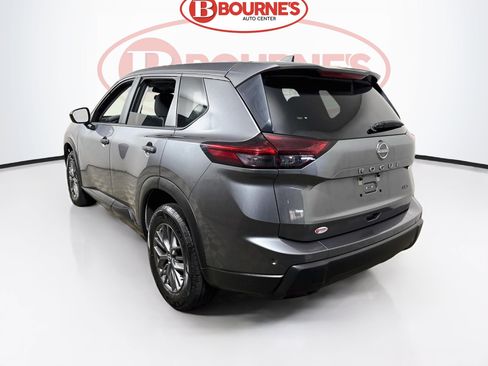Used 2024 Nissan Rogue S AWD/4WD image 7