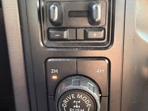 Used 2021 Ford F150 Platinum w/ Trailer Tow Package image 10