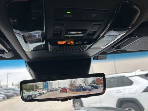 Used 2024 Toyota Land Cruiser image 29