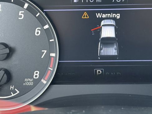 Used 2022 Nissan Frontier 2WD Crew Cab image 26