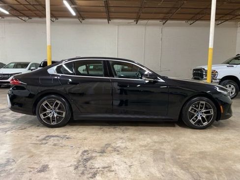 Used 2025 BMW i5 eDrive40i image 6