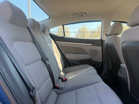 Used 2020 Hyundai Elantra SEL image 11