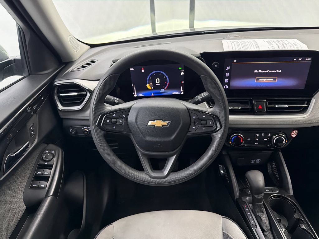 Used 2025 Chevrolet TrailBlazer LT FWD image 21