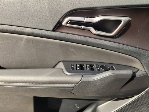New 2026 Kia Sportage EX image 16
