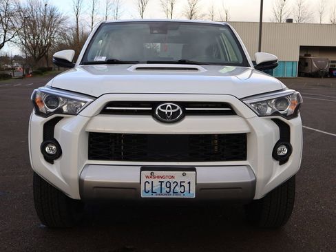 Used 2024 Toyota 4Runner TRD Off-Road Premium w/ Moonroof Package image 9