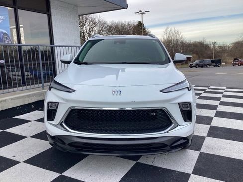 Used 2024 Buick Encore GX Sport Touring w/ Comfort Package image 4