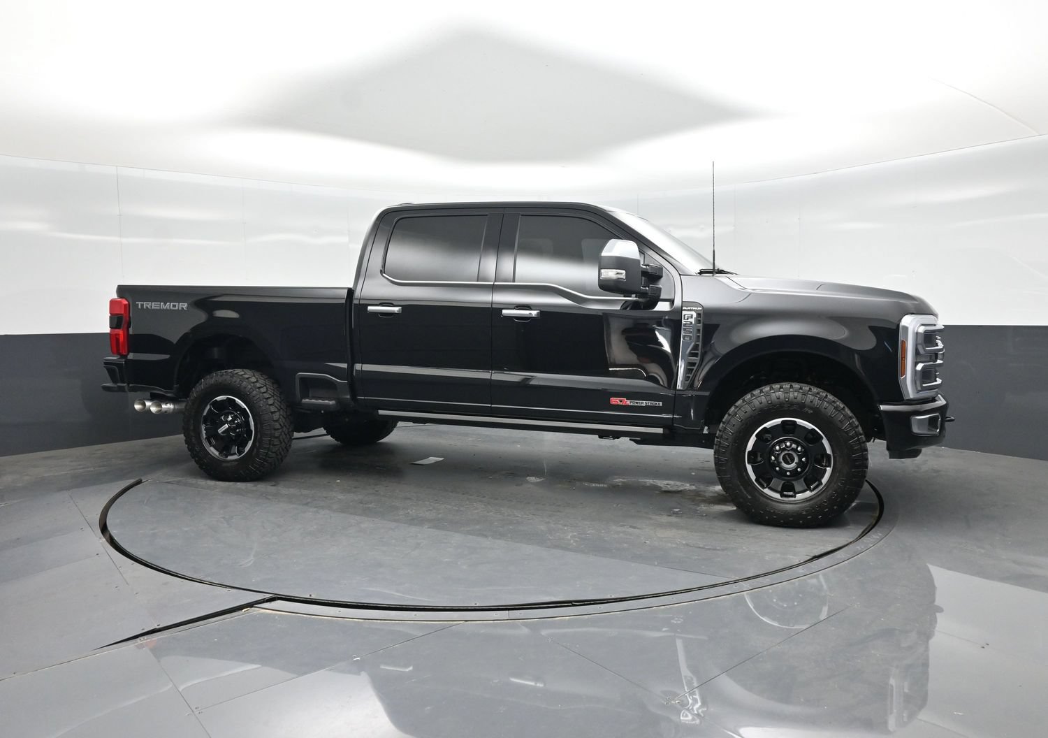 Used 2026 Ford F250 Platinum w/ Platinum Plus Package AWD/4WD image 12