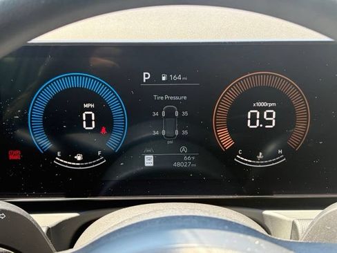 Used 2025 Hyundai Tucson SEL AWD/4WD image 35