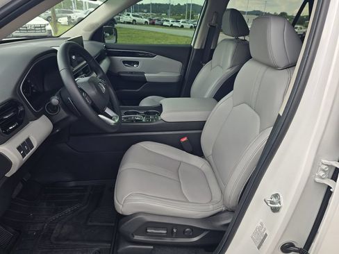 Used 2025 Honda Pilot EX-L image 13