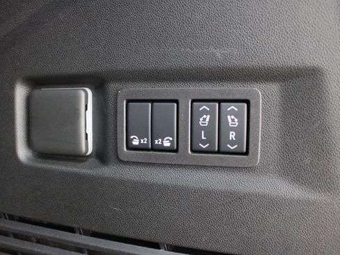 Used 2025 Chevrolet Tahoe RST w/ Comfort Package image 24