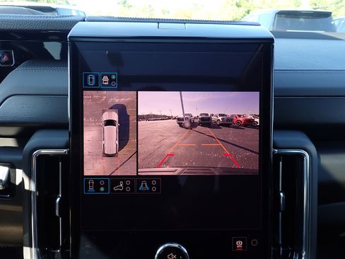 New 2026 GMC Yukon XL Denali w/ Sun & Power Step Package image 27