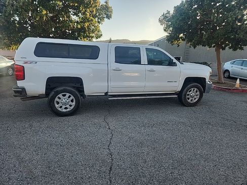 Used 2015 Chevrolet Silverado 2500 LT w/ LT Convenience Package image 6