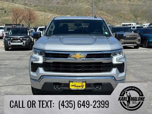 Used 2022 Chevrolet Silverado 1500 LT AWD/4WD image 9