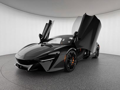 New 2025 McLaren Artura