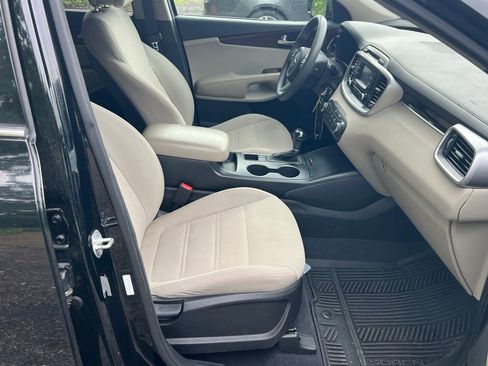 Used 2016 Kia Sorento LX FWD image 15