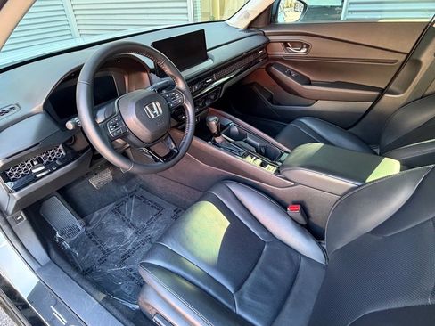 Used 2023 Honda Accord EX-L image 10