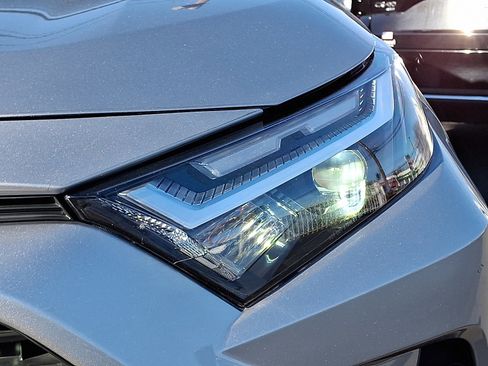 Used 2023 Toyota RAV4 XLE Premium image 10