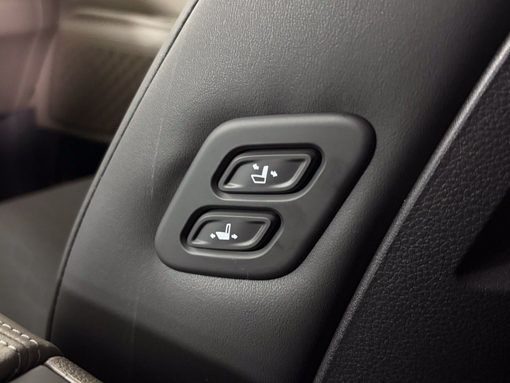 New 2026 Kia Carnival EX FWD image 36