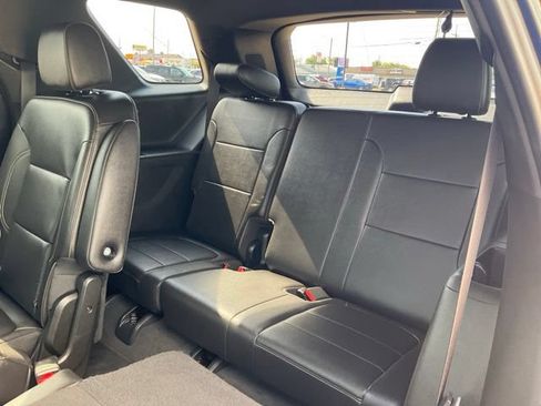 Used 2023 Chevrolet Traverse LT w/ LPO, Floor Liner Package AWD/4WD image 27