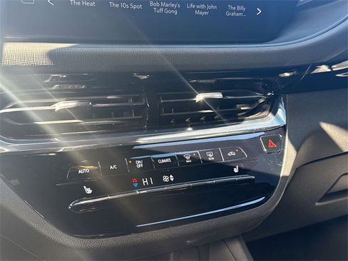 Used 2024 Buick Envista Avenir image 18