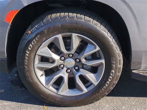 Used 2021 Chevrolet Tahoe LT w/ LT Signature Package image 34