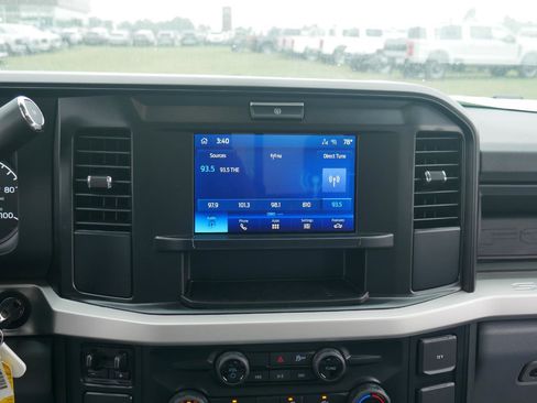 New 2025 Ford F250 XL w/ XL Chrome Package image 32