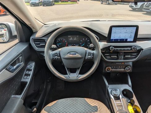 Used 2020 Ford Escape SE image 17