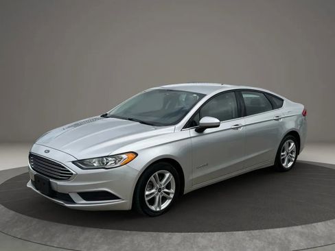 Used 2018 Ford Fusion S image 1