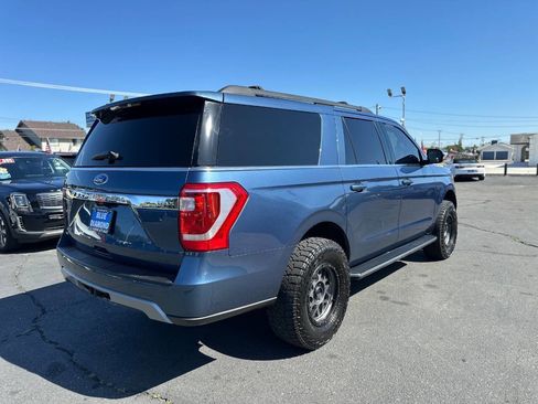 Used 2019 Ford Expedition Max XLT w/ Equipment Group 202A AWD/4WD image 6