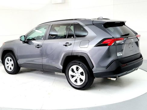 Certified 2021 Toyota RAV4 LE FWD image 4