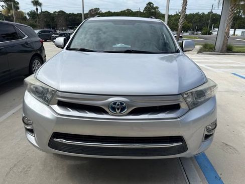 Used 2013 Toyota Highlander Limited AWD/4WD image 2