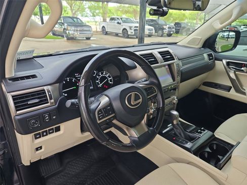 Used 2020 Lexus GX 460 Premium w/ Premium Package AWD/4WD image 10