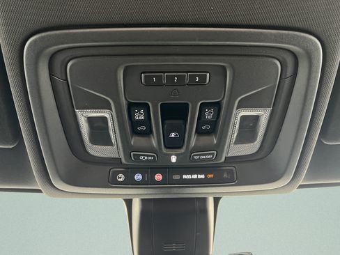 Used 2019 GMC Sierra 1500 AT4 w/ Off Road Performance Package AWD/4WD image 28