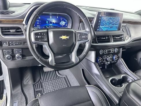 Used 2024 Chevrolet Tahoe Premier AWD/4WD image 21
