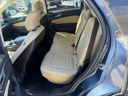 Used 2018 Ford Edge SEL w/ Equipment Group 201A FWD image 12