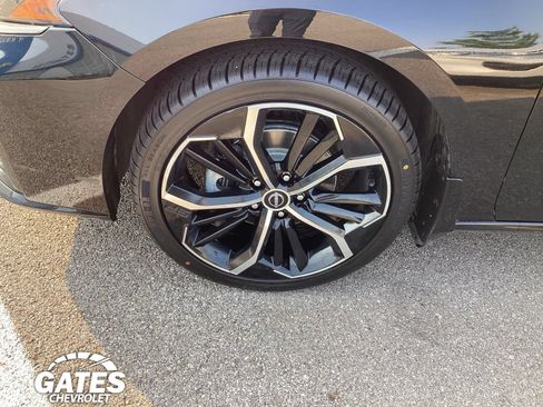 Used 2023 Nissan Altima 2.5 SR w/ SR Premium Package AWD/4WD image 30