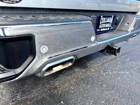 Used 2024 Chevrolet Silverado 1500 LTZ w/ LTZ Premium Package image 9