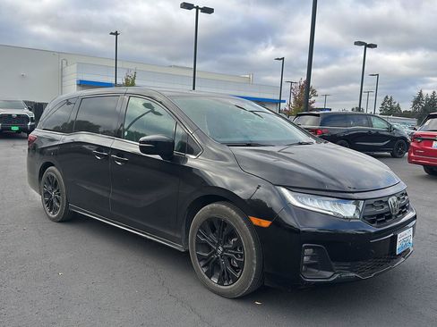 Used 2025 Honda Odyssey Sport-L image 5