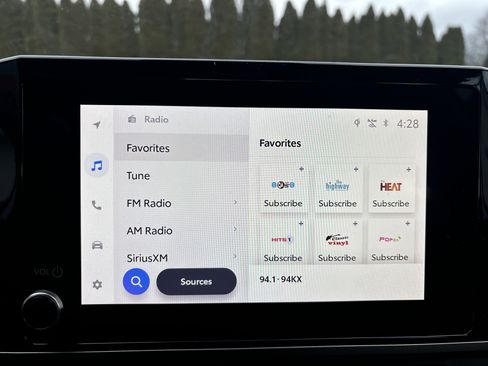 Used 2025 Toyota Camry SE image 26