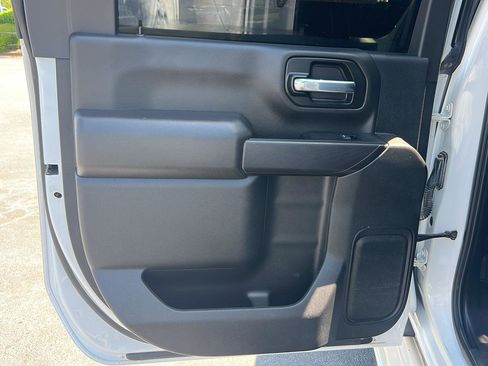 Used 2022 Chevrolet Silverado 2500 LT w/ Fleet Comfort Package AWD/4WD image 17