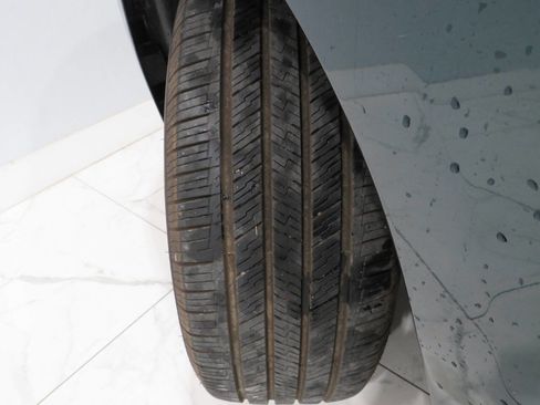 Used 2017 Jaguar F-PACE Premium image 30